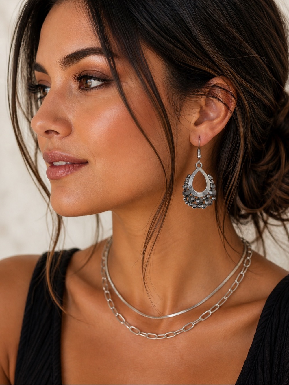 ✨ Hematite Rhinestone Silver Teardrop Earrings ✨